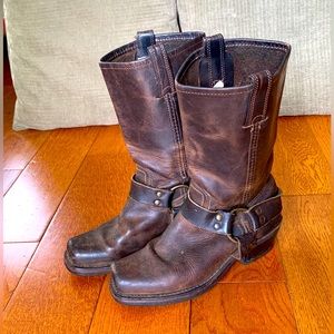FRYE Brown Classic Harness 12R Boots, 7M